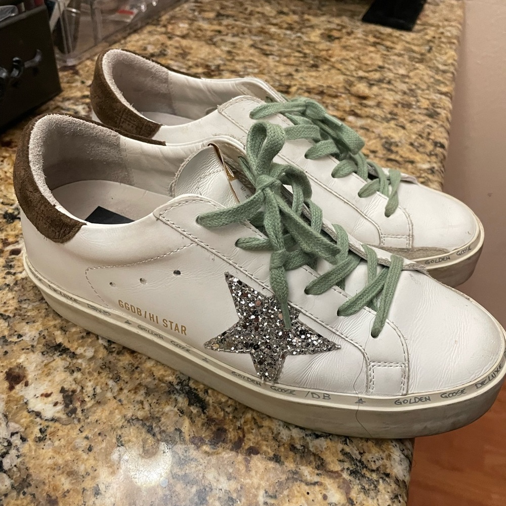 Hi Star Platform Sneaker
GOLDEN GOOSE